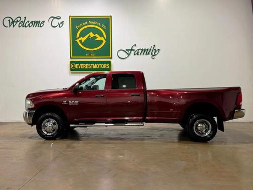 2017 RAM 3500 Tradesman Crew Cab 4x4 8' Box