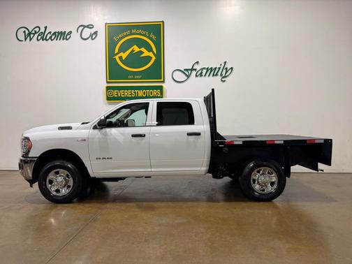2020 RAM 2500 Tradesman Crew Cab 4X4 6'4' Box