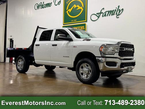 2020 RAM 2500 Tradesman Crew Cab 4X4 6'4' Box