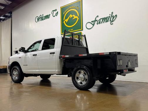 2020 RAM 2500 Tradesman Crew Cab 4X4 6'4' Box