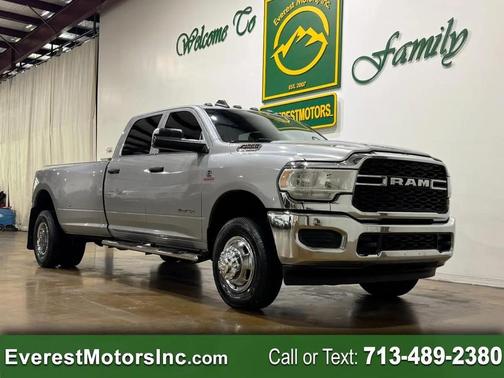 Billet Silver Metallic Clearcoat 2021 RAM 3500 Tradesman Crew Cab 4x4 8' Box