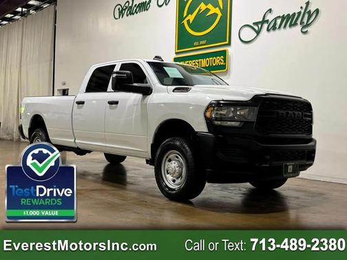 Bright White Clearcoat 2023 RAM 2500 Tradesman Crew Cab 4x4 8' Box