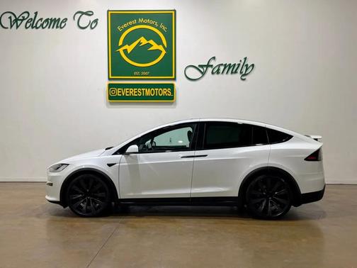 2023 Tesla Model X Standard Range