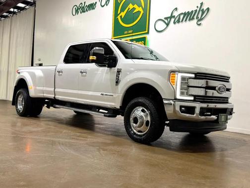 2017 Ford F-350 Lariat