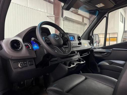 2024 Mercedes-Benz Sprinter 2500 High Roof