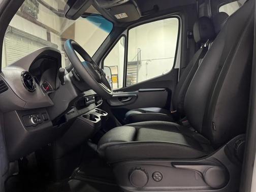 2024 Mercedes-Benz Sprinter 2500 High Roof