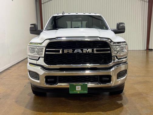 2024 RAM 3500 Tradesman Crew Cab 4x4 8' Box