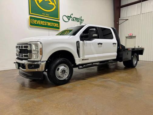 Oxford White 2024 Ford F-350 XL