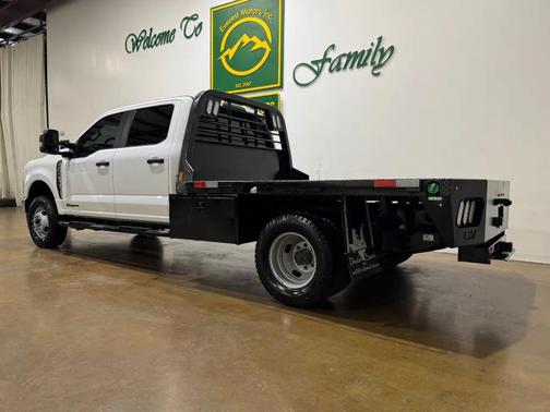 Oxford White 2024 Ford F-350 XL