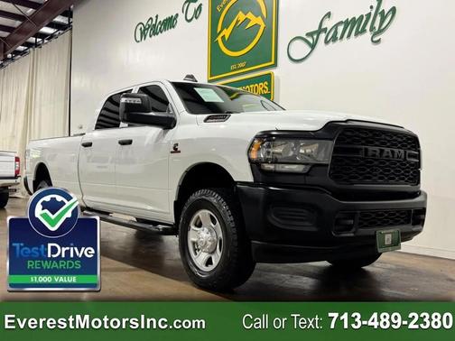 Bright White Clearcoat 2023 RAM 2500 Tradesman Crew Cab 4x4 8' Box