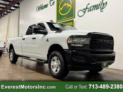 2023 RAM 2500 Tradesman Crew Cab 4x4 8' Box