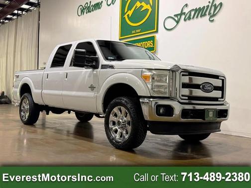 White 2016 Ford F-250 Lariat