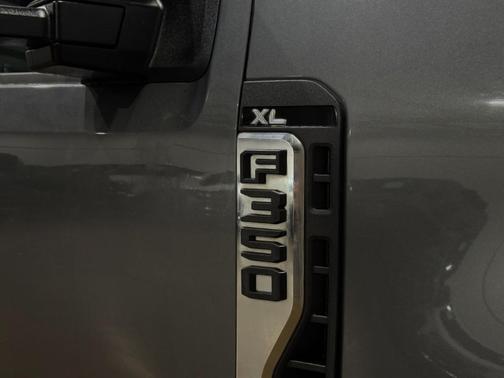 2023 Ford F-350 XL