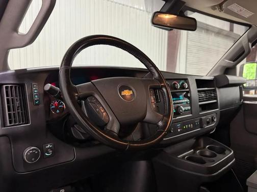 Summit White 2020 Chevrolet Express 3500 RWD 3500 Extended Wheelbase WT