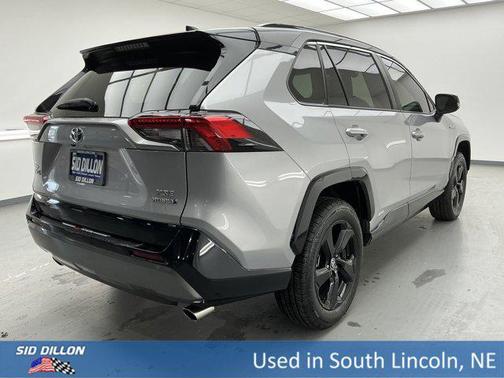 2021 Toyota RAV4 Hybrid SE