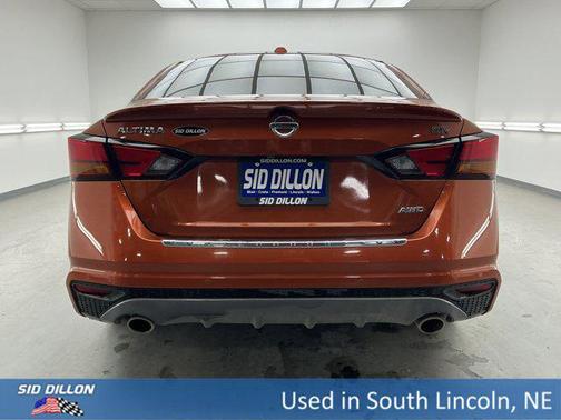 2022 Nissan Altima SR Intelligent AWD