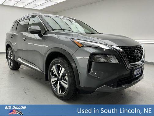 2022 Nissan Rogue SL