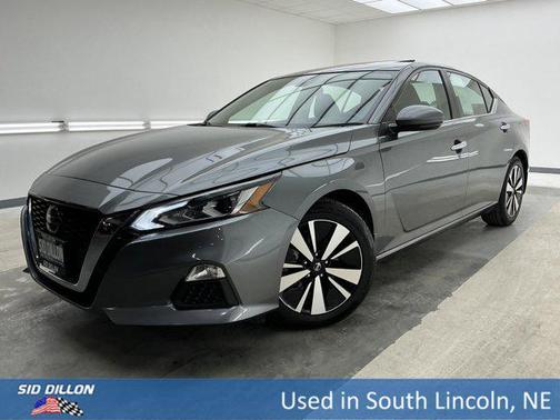 2022 Nissan Altima 2.5 SV