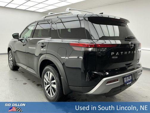 2024 Nissan Pathfinder SL 4WD