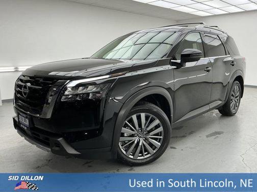 2025 Nissan Pathfinder SL 4WD