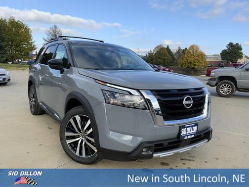 2025 Nissan Pathfinder Platinum 4WD