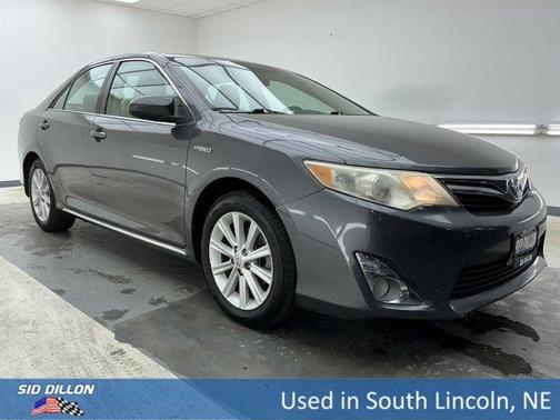 Magnetic Gray Metallic 2014 Toyota Camry Hybrid XLE