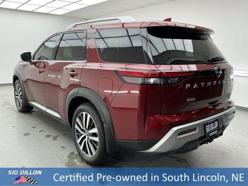 2022 Nissan Pathfinder Platinum 4WD
