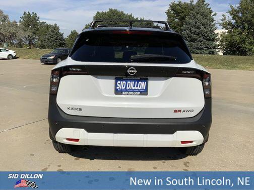 2026 Nissan Kicks SR