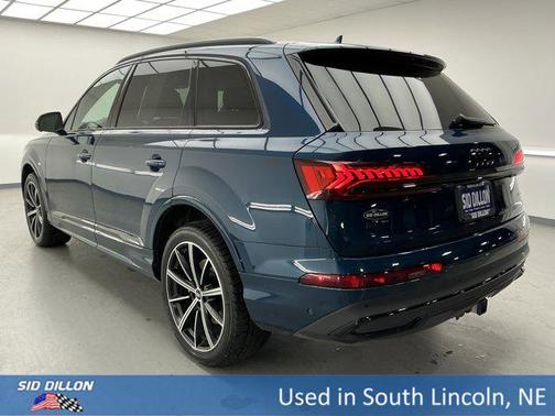 2022 Audi Q7 55 Premium Plus