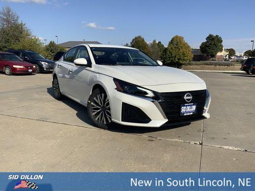 2025 Nissan Altima SV FWD