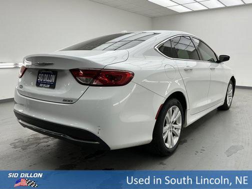 2016 Chrysler 200 Limited