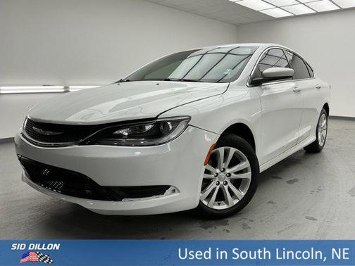 2016 Chrysler 200 Limited
