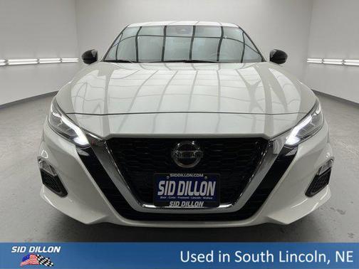 2022 Nissan Altima SR FWD
