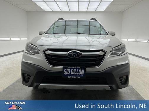 Crystal White Pearl 2020 Subaru Outback Limited