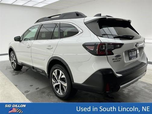 Crystal White Pearl 2020 Subaru Outback Limited