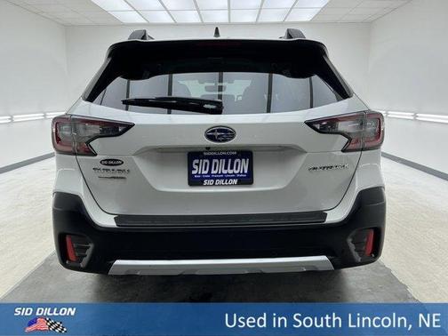 Crystal White Pearl 2020 Subaru Outback Limited