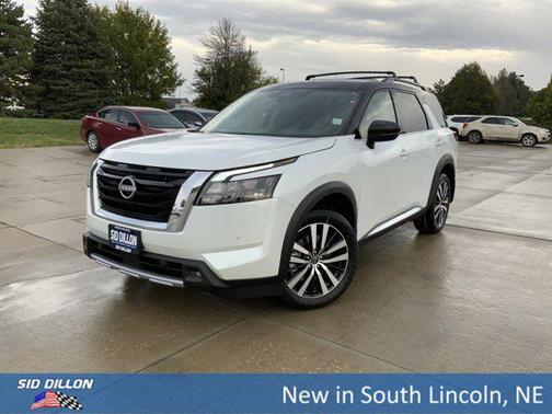 2025 Nissan Pathfinder Platinum 4WD