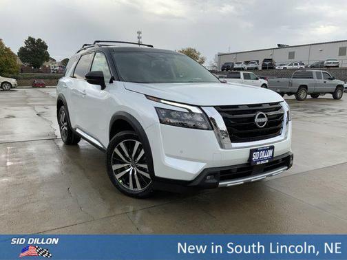 2025 Nissan Pathfinder Platinum 4WD