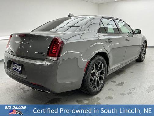 2018 Chrysler 300 S