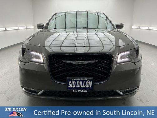 2018 Chrysler 300 S