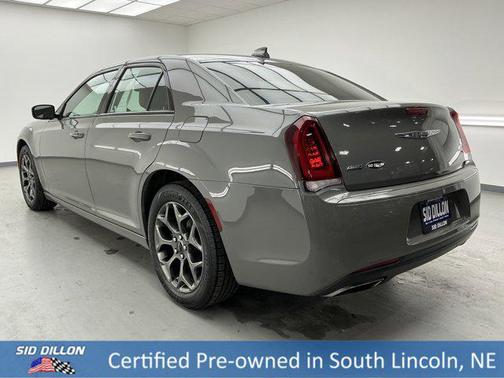 2018 Chrysler 300 S