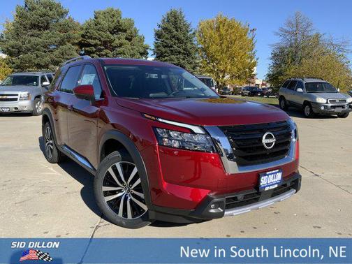 2025 Nissan Pathfinder Platinum 4WD