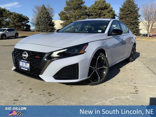 2025 Nissan Altima SR FWD