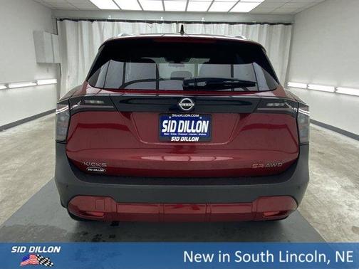 Scarlet Ember T 2026 Nissan Kicks SR