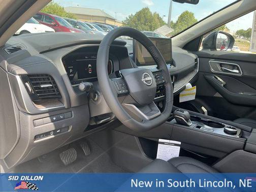 2025 Nissan Rogue Platinum