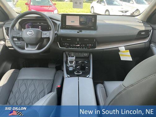 2025 Nissan Rogue Platinum