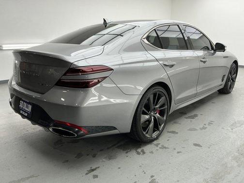 2022 Genesis G70 3.3T AWD