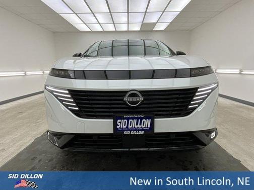White / Black 2026 Nissan Murano Platinum