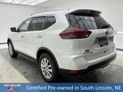 2020 Nissan Rogue SV