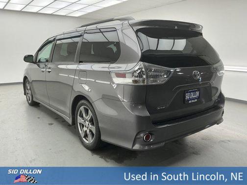 2017 Toyota Sienna SE